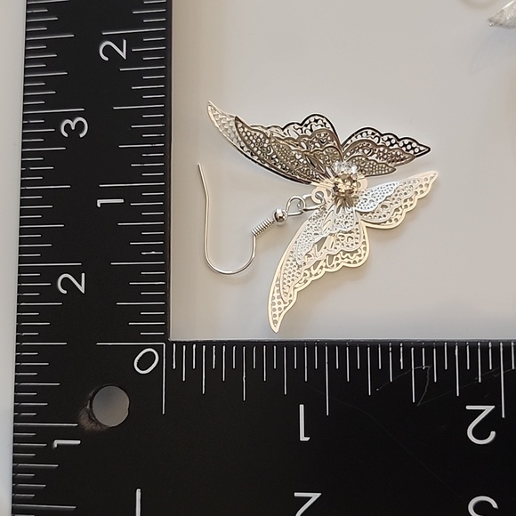 🦋Butterfly Multi level Earrings Butterfly Earrings Simulated Gemstones - Picture 3 of 4